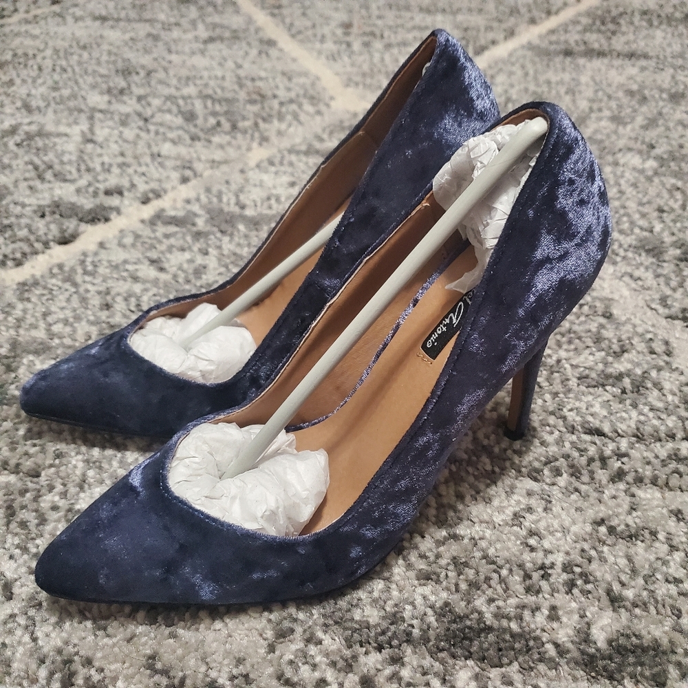 Stunning Michael Antonio Velvet Heels - 7